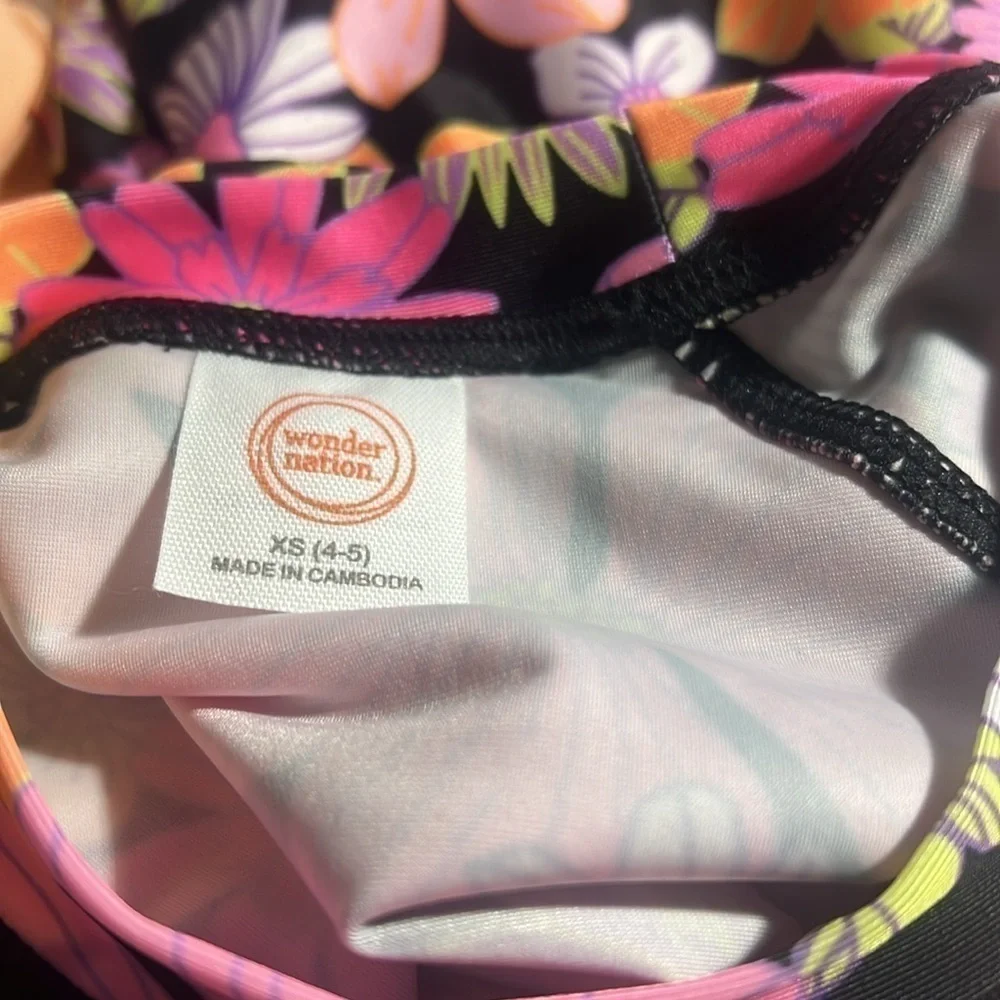 Carter & wonder nation bundle Swimming size 18 m & 4-5 y